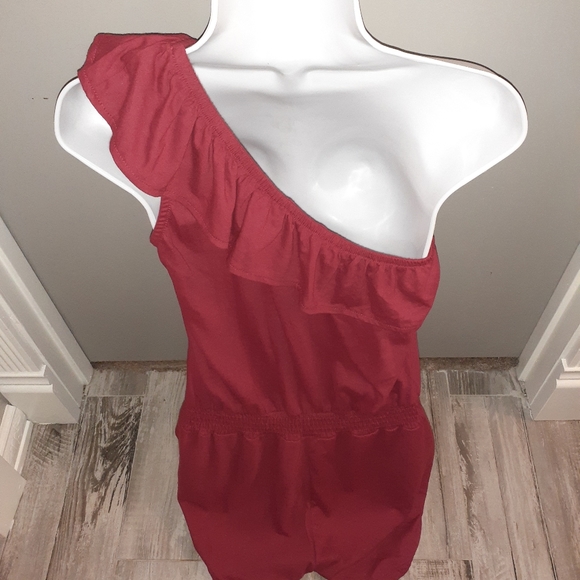 Razorback Jumpsuit - Picture 2 of 5